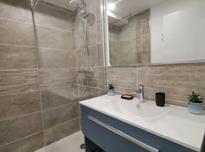 Saint-raphael-front De Mer-wifi-clim Saint-Raphaël